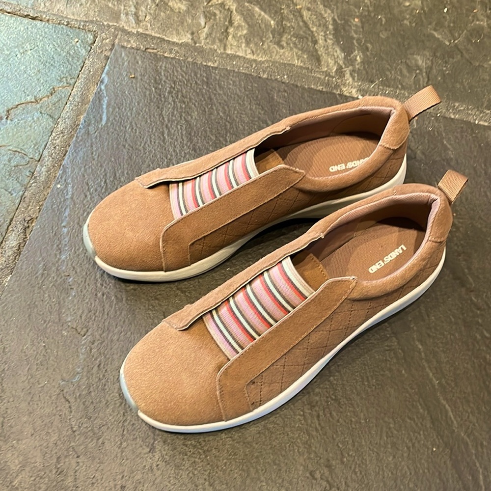 Lands’ End slip-on shoes in tan NWOT